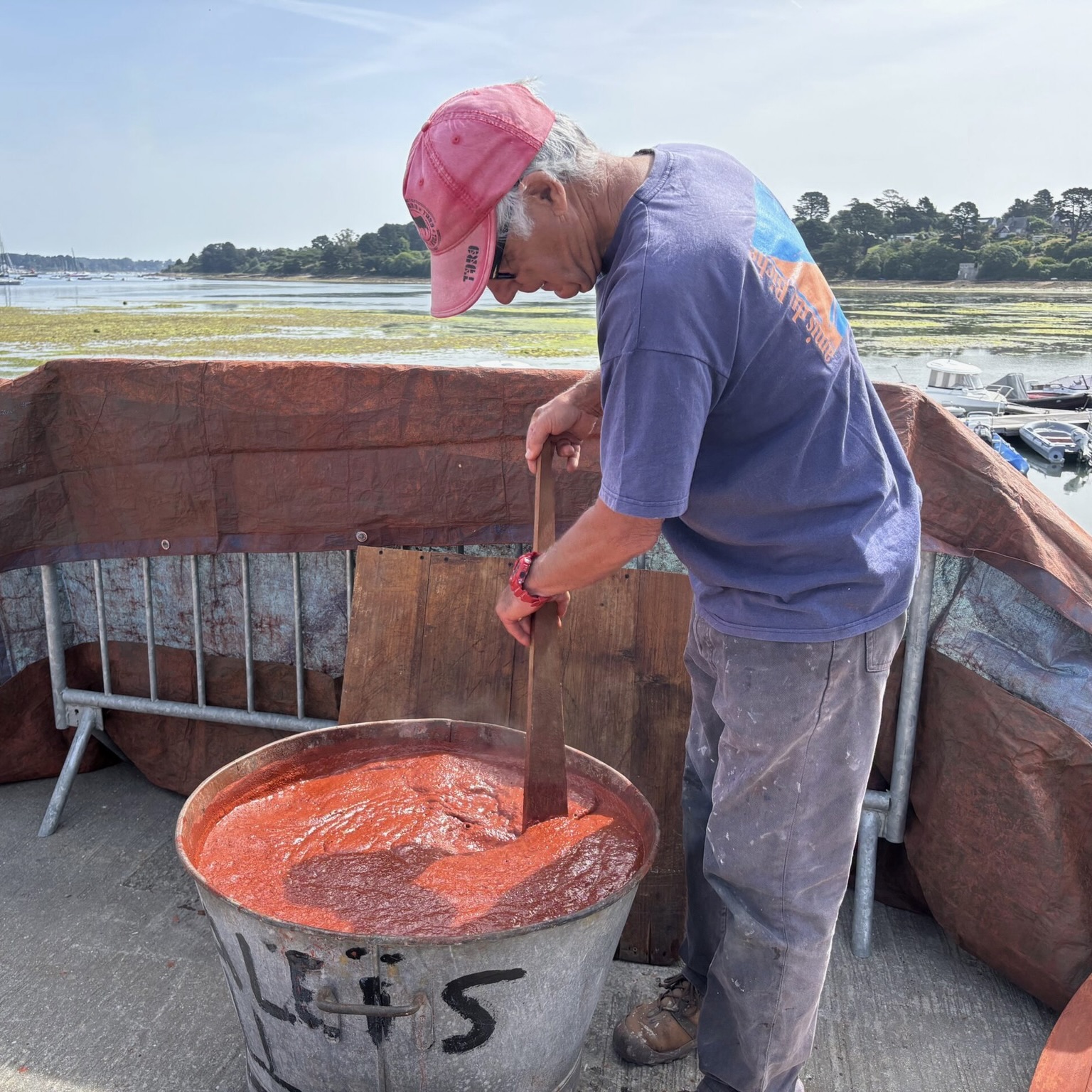 Tannage des voiles du Sinago îlois