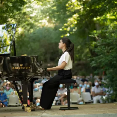 54993b2_365917880-2b0a1800